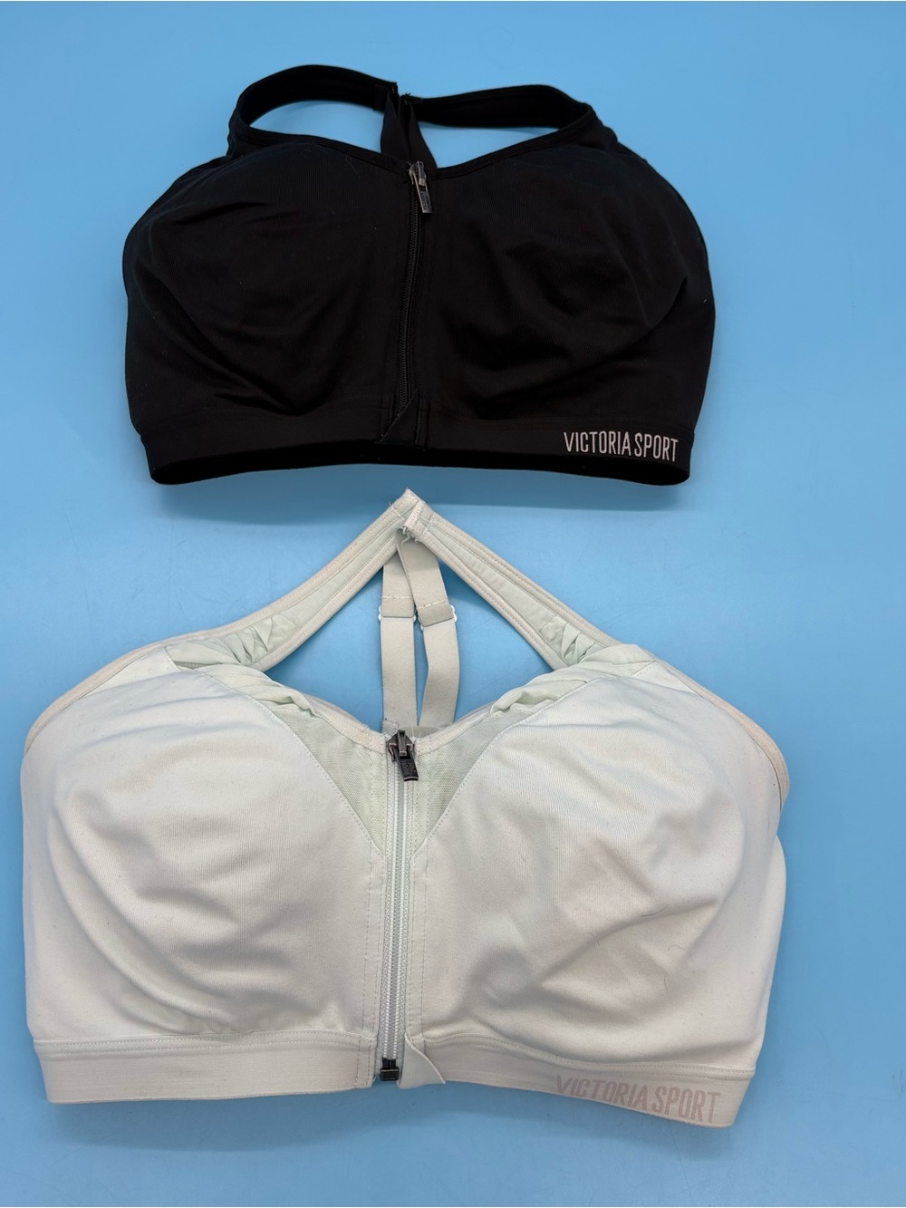 Victoria Sport Front-Zip Racerback Sports Bras (2) 32DDD